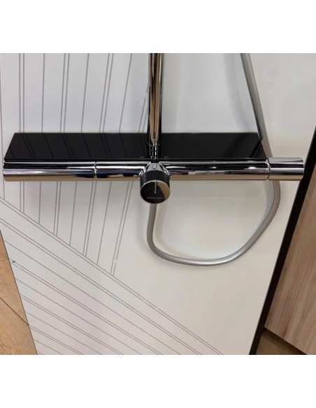 NILO Columna de baño-ducha con repisa de cristal templado de Duplach