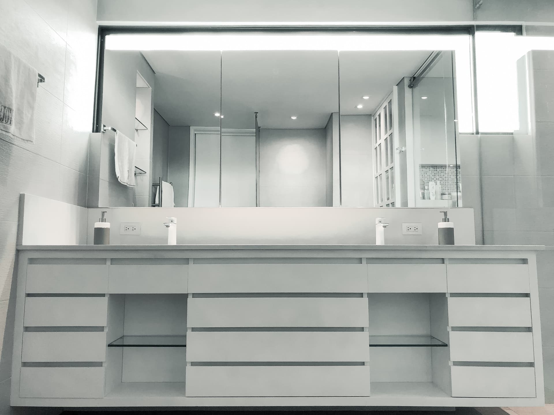 Organiza tu baño con estos 5 sencillos trucos