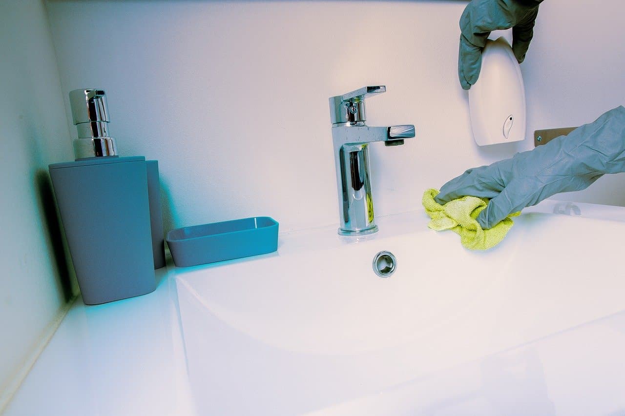 Tips para desinfectar bien tu baño
