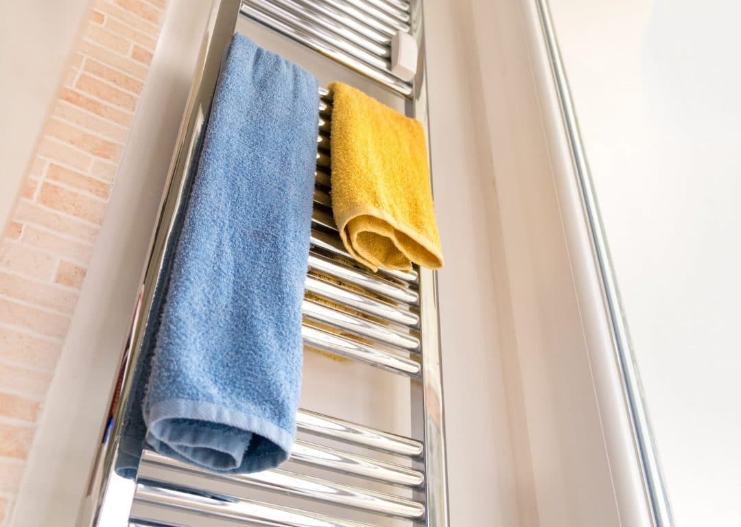 ¿El mejor accesorio de baño para invierno? ¡Descubre el radiador toallero!